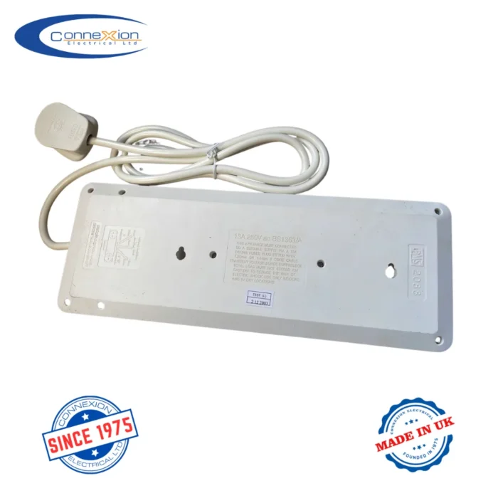 8 way extension lead 240v surge protected with light, also has a mains indicator